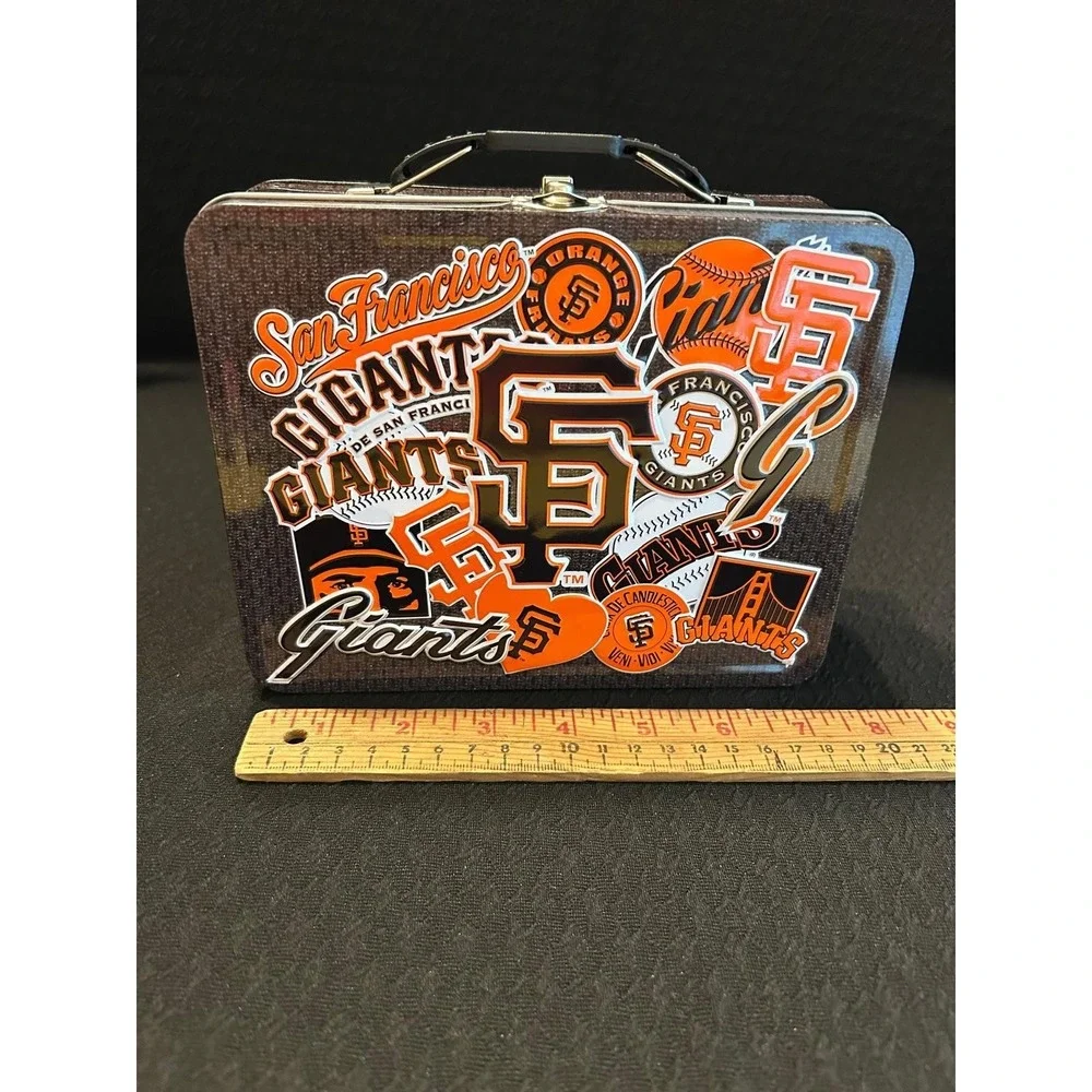 2017 SF Giants Tin Lunchbox Collectible - Picture 6 of 6